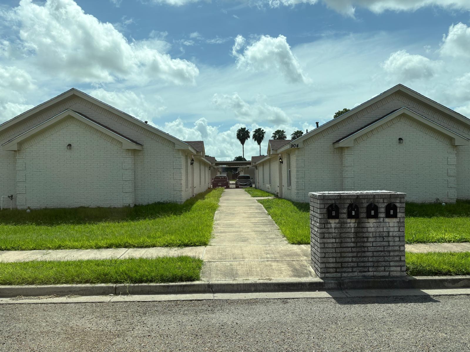 904 French Avenue exterior