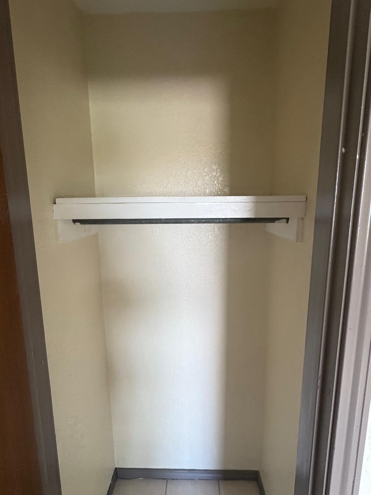 Laundry area with washer/dryer