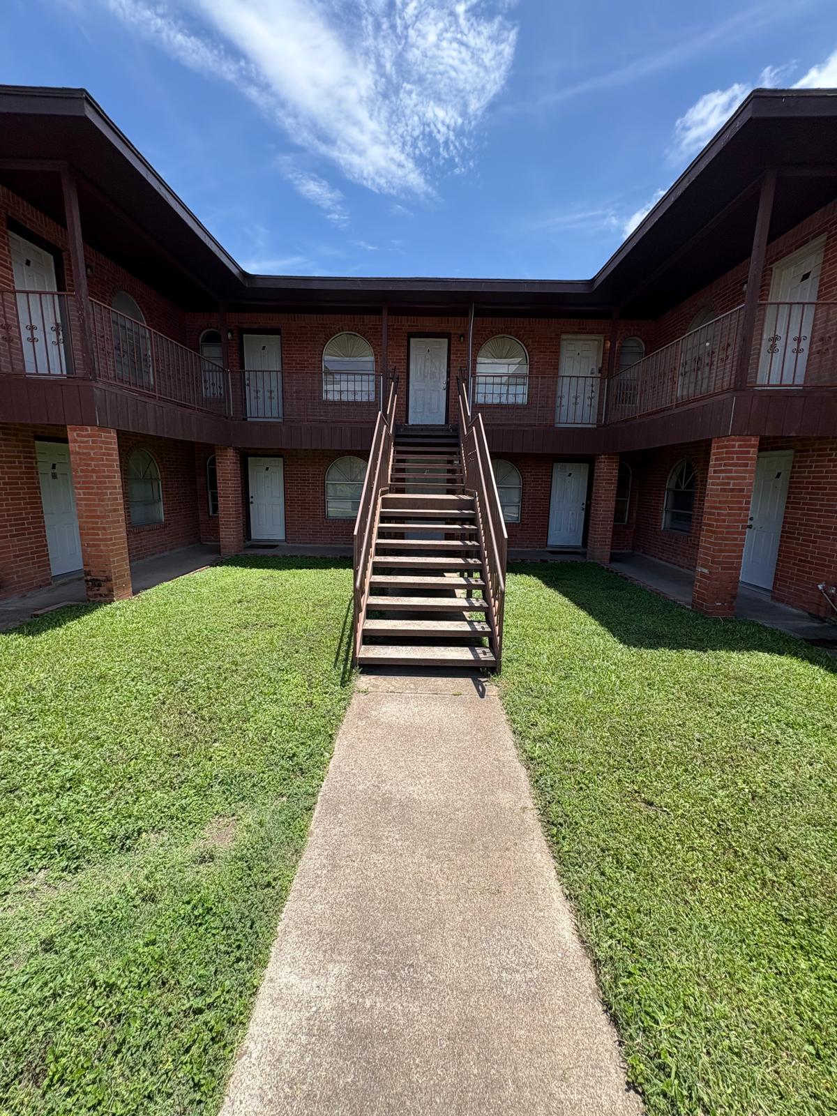 2101 Kerria Avenue exterior